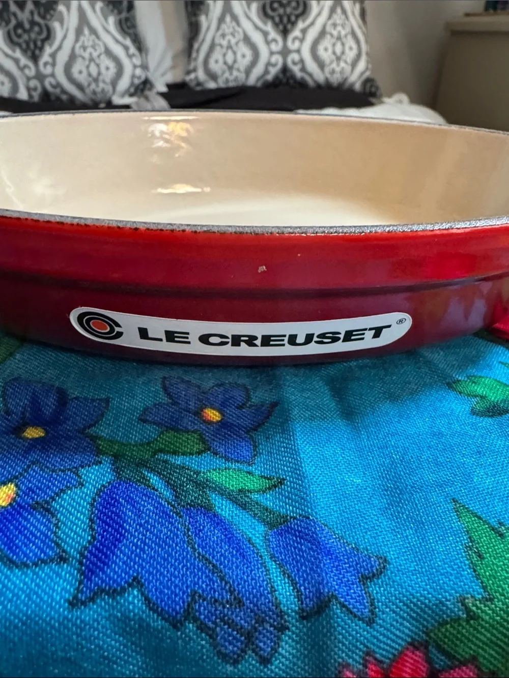 Le Creuset Red Oval 8” Enamel cooking oval baker-server